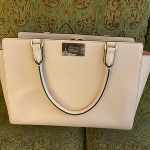 Trying to eliminate my stuff too much..😊